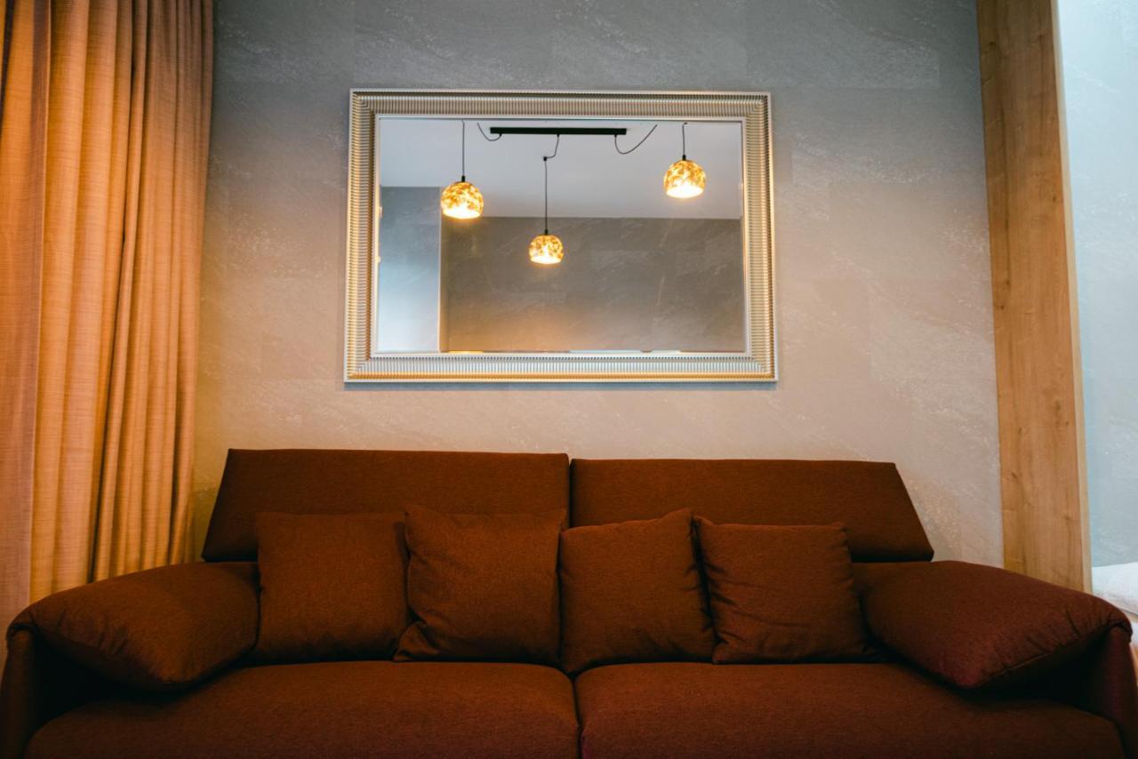 Svarog Unique Apartment Братислава Екстер'єр фото
