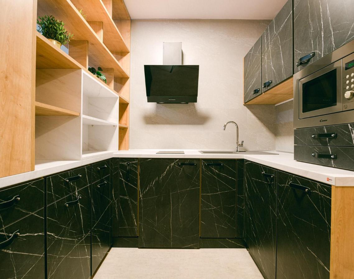 Svarog Unique Apartment Братислава Екстер'єр фото