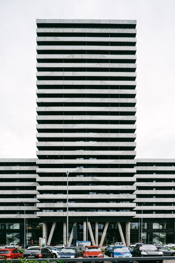 Svarog Unique Apartment Братислава Екстер'єр фото